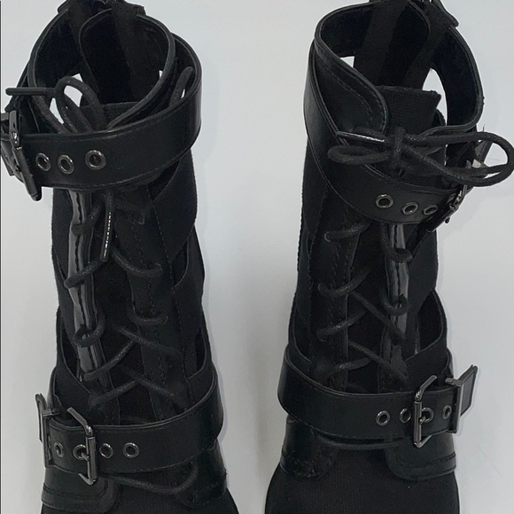 - Shoe Republic LA Blk Chelsea Chunky Ankle Booties - Picture 3 of 9